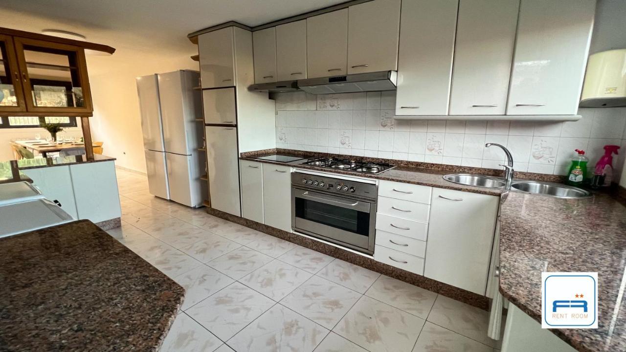 Вилла Amplia Casa De 9 Hab, Cabral. Виго Экстерьер фото