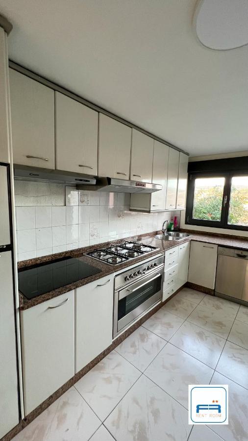 Вилла Amplia Casa De 9 Hab, Cabral. Виго Экстерьер фото